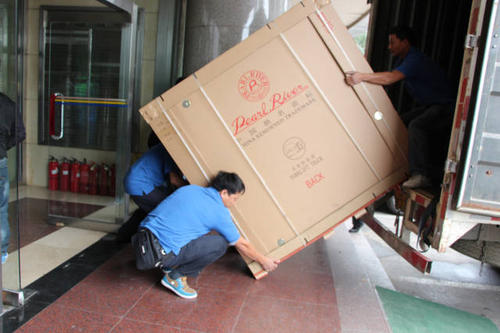 长武钢琴贵重工艺品无忧运